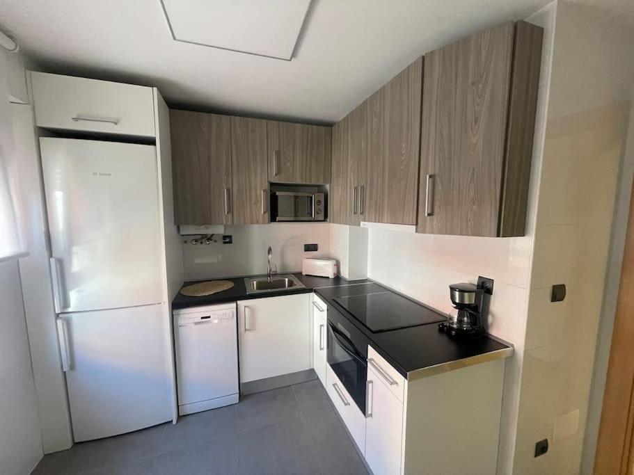 Amplio Piso Cerca Sardinero Apartman Santender Kültér fotó