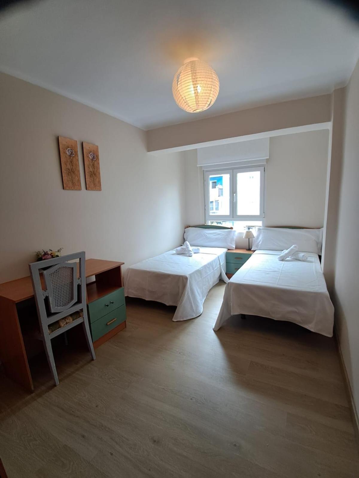 Amplio Piso Cerca Sardinero Apartman Santender Kültér fotó